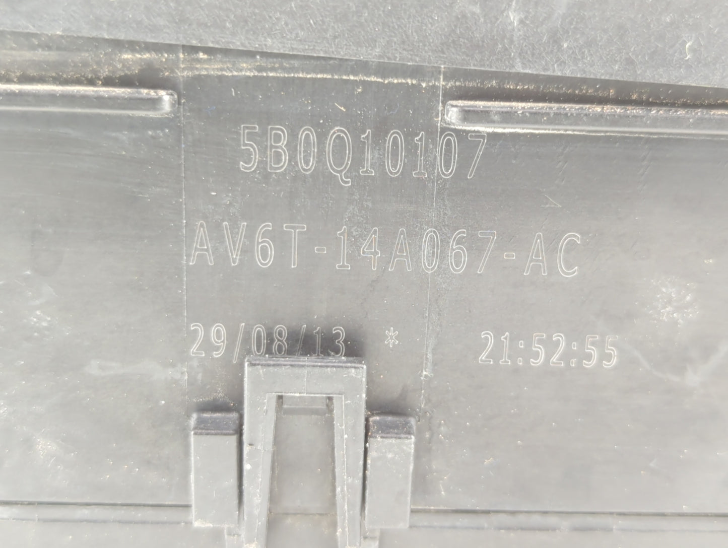 2013-2016 Ford Escape Fusebox Fuse Box Panel Relay Module P/N:AV6T-14A067-AD AV6T-14A142-AB Fits Fits 2013 2014 2015 2016 OE