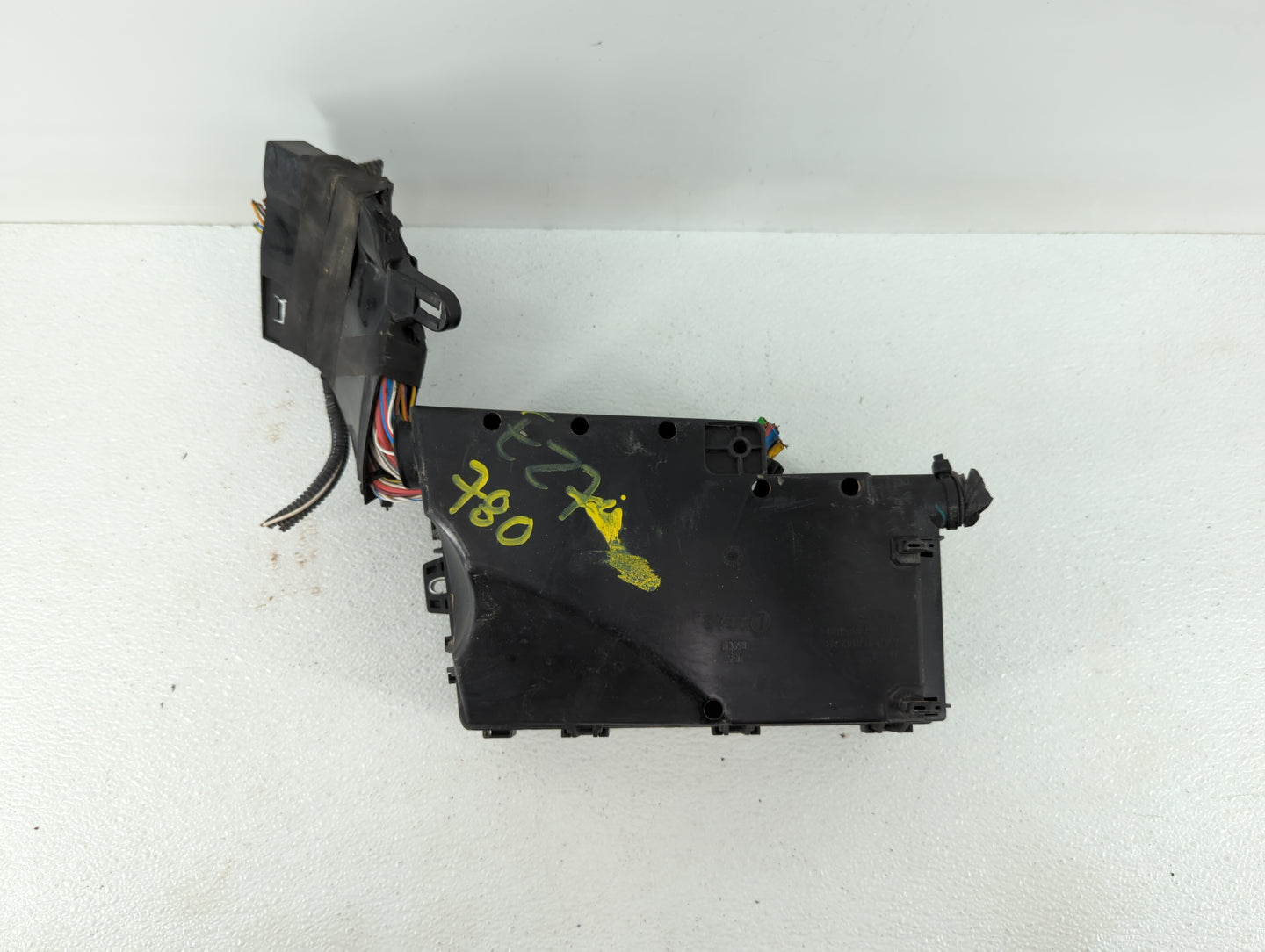 2013-2016 Ford Escape Fusebox Fuse Box Panel Relay Module P/N:AV6T-14A067-AD AV6T-14A142-AB Fits Fits 2013 2014 2015 2016 OE