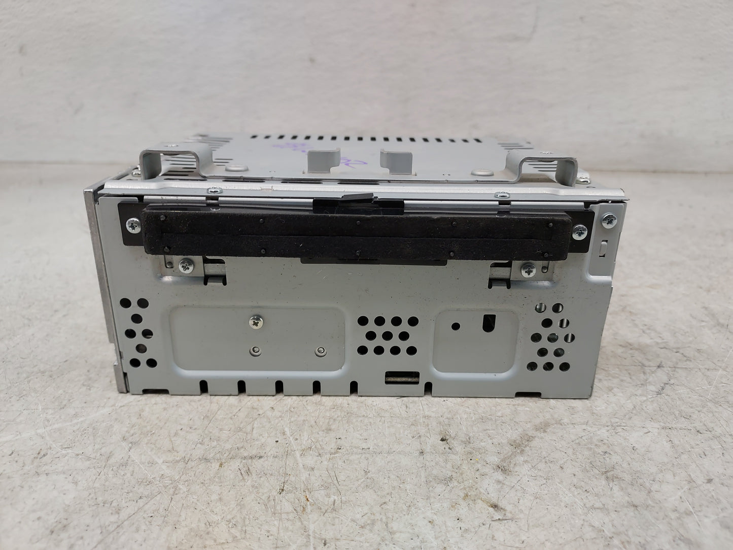 2013-2015 Ford Escape Radio AM FM Cd Player Receiver Replacement P/N:CJ6T-19C107-F8 Fits Fits 2013 2014 2015 OEM Used Auto P