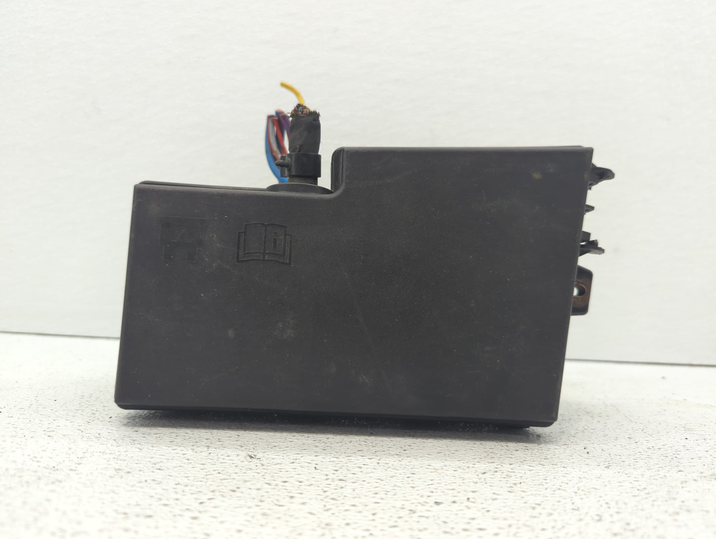 2013-2016 Ford Escape Fusebox Fuse Box Panel Relay Module P/N:AV6T-14A142-AB AV6T-14A067-AD Fits Fits 2013 2014 2015 2016 OE