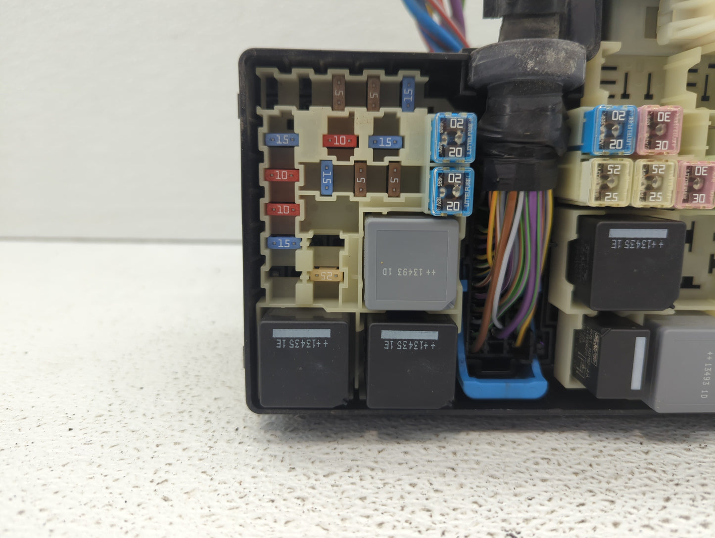 2013-2016 Ford Escape Fusebox Fuse Box Panel Relay Module P/N:AV6T-14A142-AB AV6T-14A067-AD Fits Fits 2013 2014 2015 2016 OE