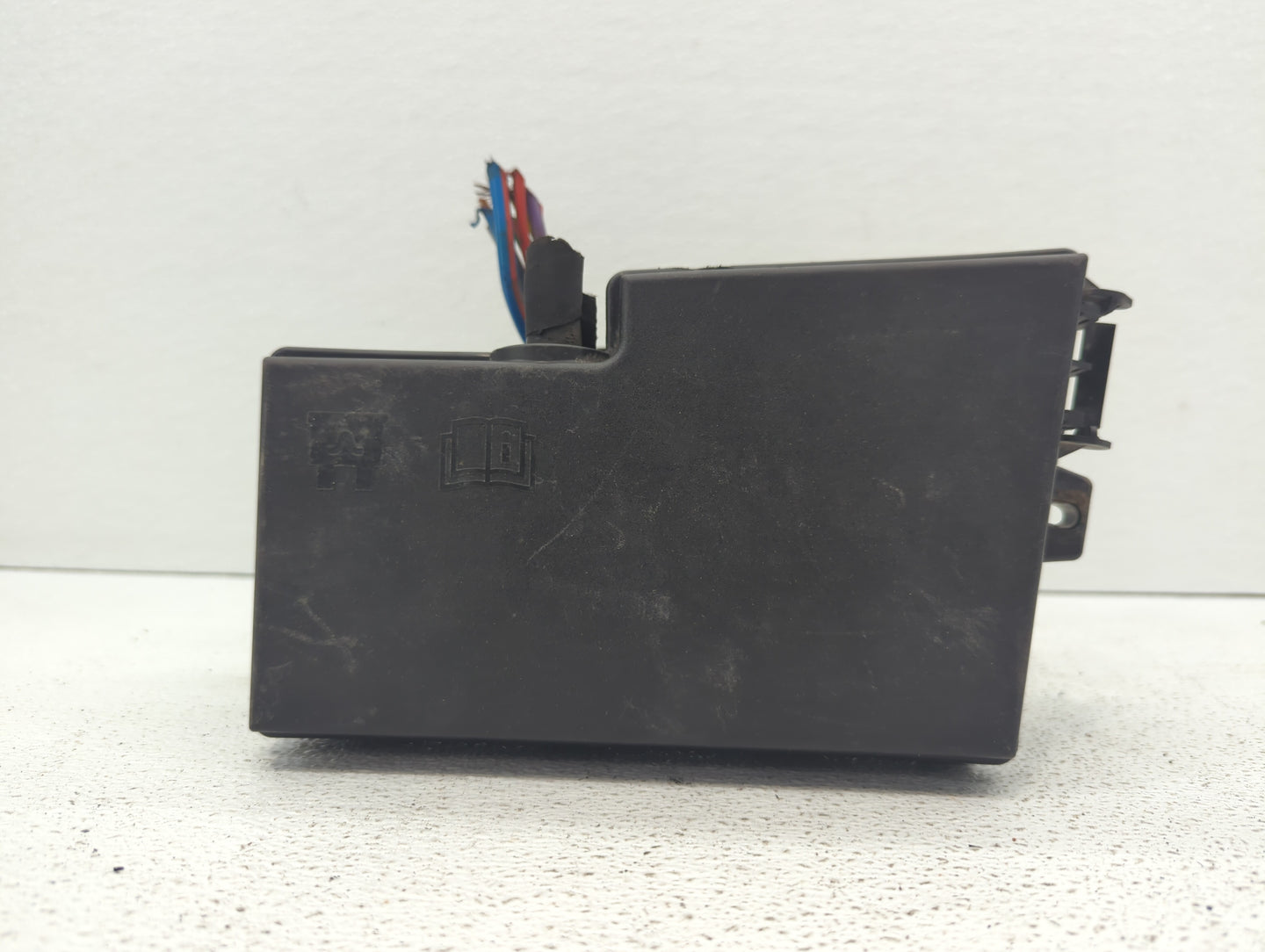 2013-2016 Ford Escape Fusebox Fuse Box Panel Relay Module P/N:AV6T-14A142-AB AV6T-14A067-AD Fits Fits 2013 2014 2015 2016 OE
