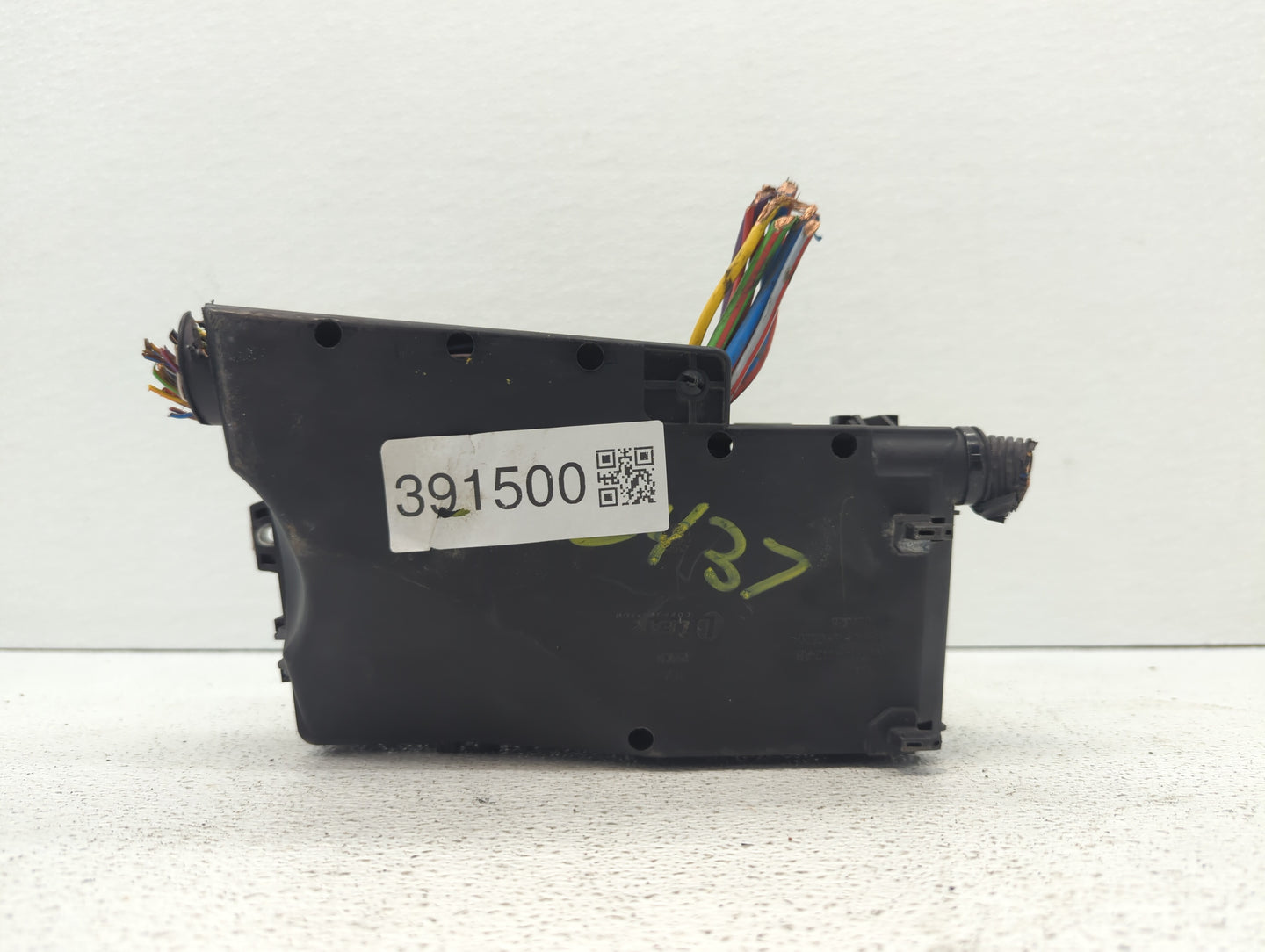 2013-2016 Ford Escape Fusebox Fuse Box Panel Relay Module P/N:AV6T-14A142-AB AV6T-14A067-AD Fits Fits 2013 2014 2015 2016 OE