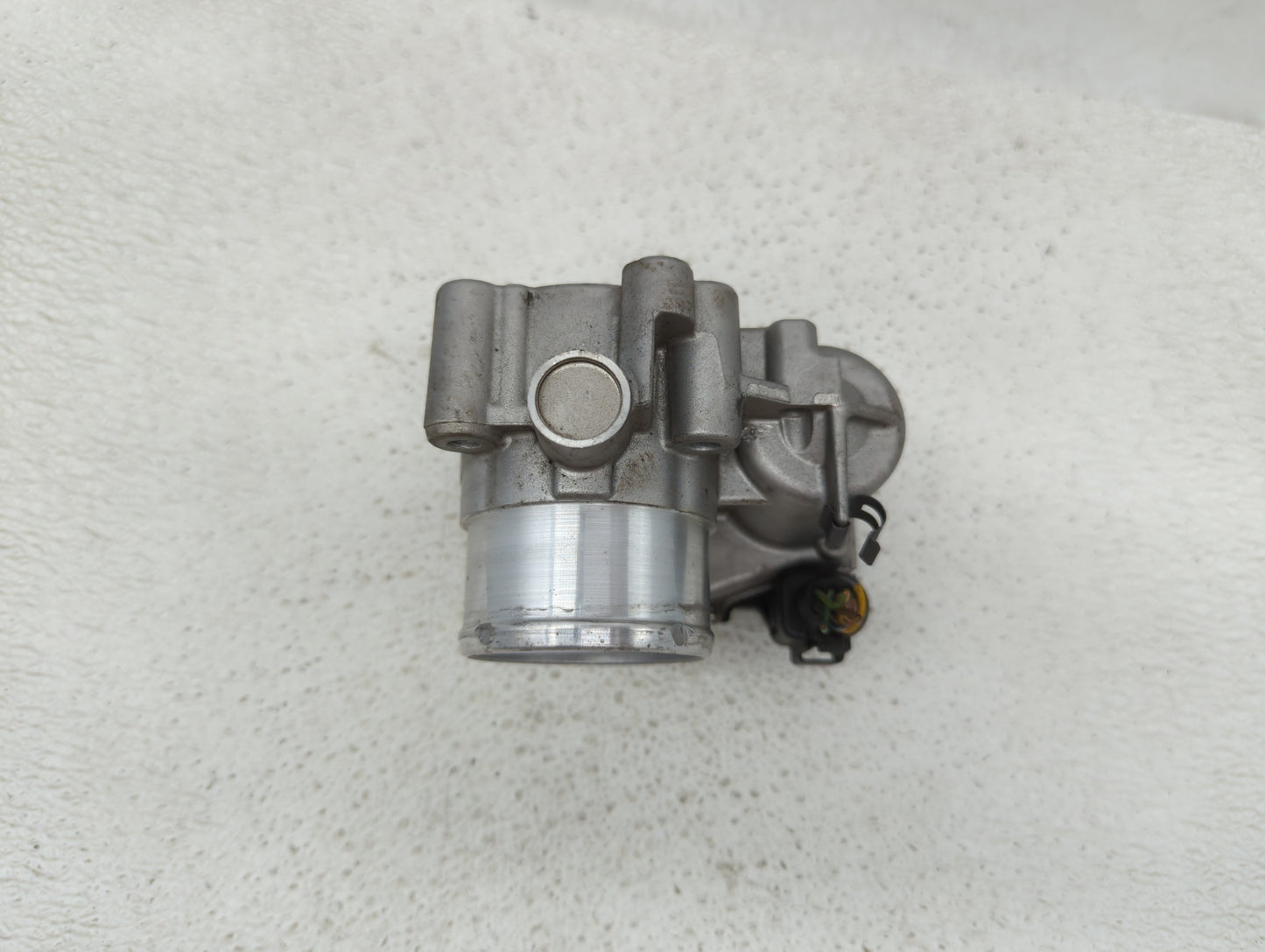 2013-2016 Ford Escape Throttle Body P/N:7S7G-9F991-CA Fits Fits 2013 2014 2015 2016 2017 2018 2019 OEM Used Auto Parts - Oem