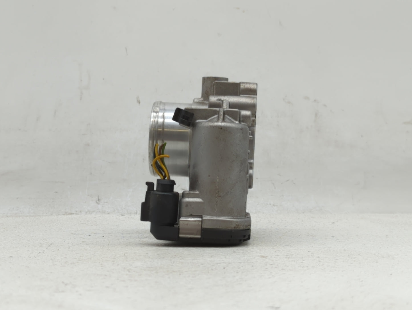 2013-2016 Ford Escape Throttle Body P/N:7S7G-9F991-CA Fits Fits 2013 2014 2015 2016 2017 2018 2019 OEM Used Auto Parts - Oem