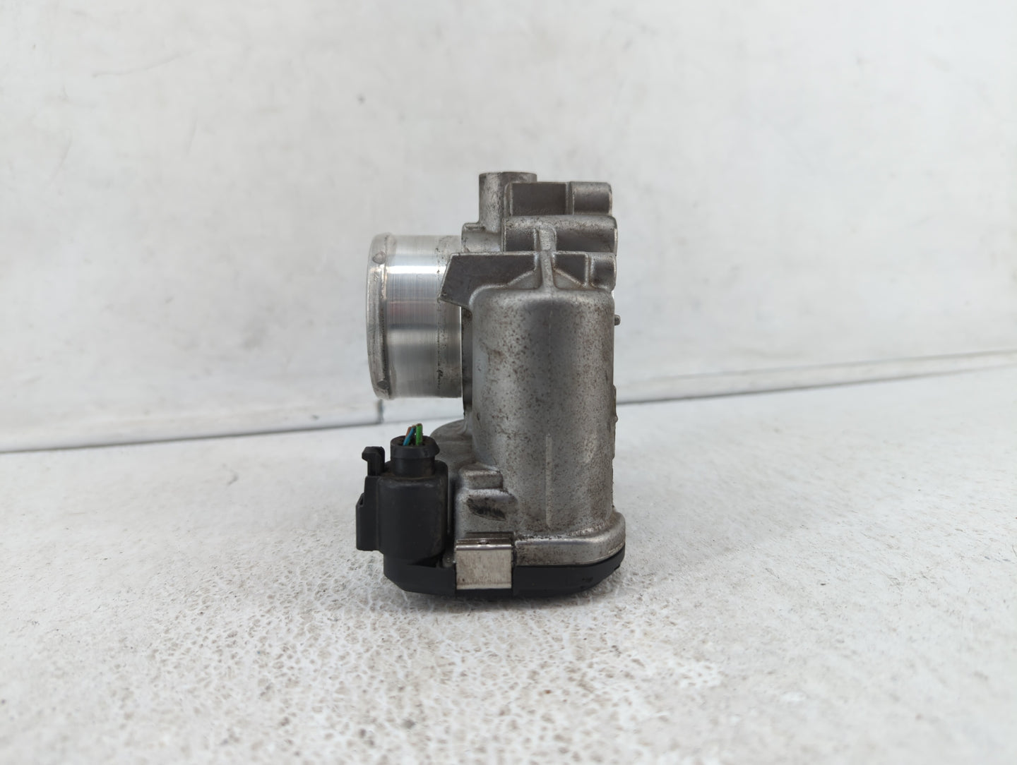2013-2016 Ford Escape Throttle Body P/N:7S7G-9F991-CA Fits Fits 2013 2014 2015 2016 2017 2018 2019 OEM Used Auto Parts - Oem