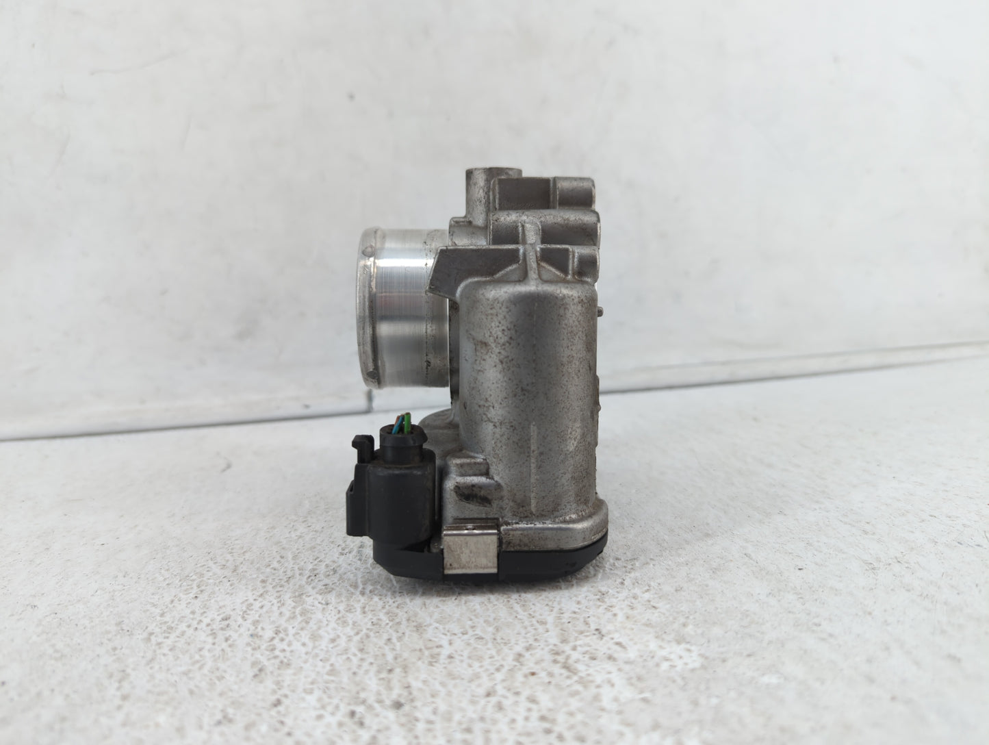 2013-2016 Ford Escape Throttle Body P/N:7S7G-9F991-CA Fits Fits 2013 2014 2015 2016 2017 2018 2019 OEM Used Auto Parts - Oem