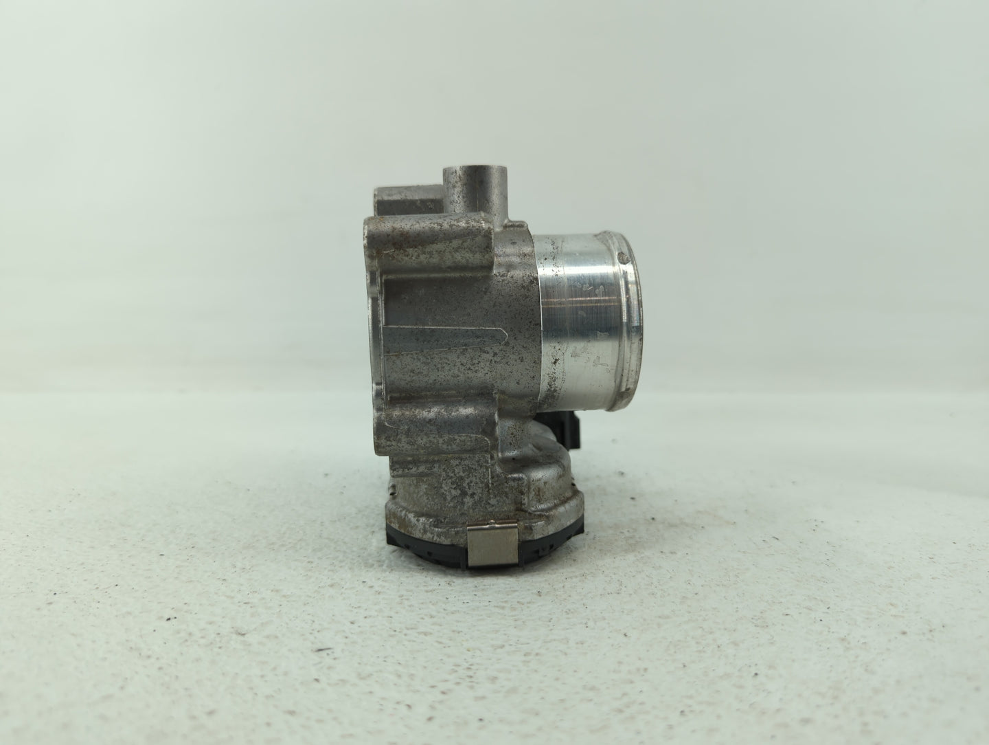 2013-2016 Ford Escape Throttle Body P/N:7S7G-9F991-CA Fits Fits 2013 2014 2015 2016 2017 2018 2019 OEM Used Auto Parts - Oem