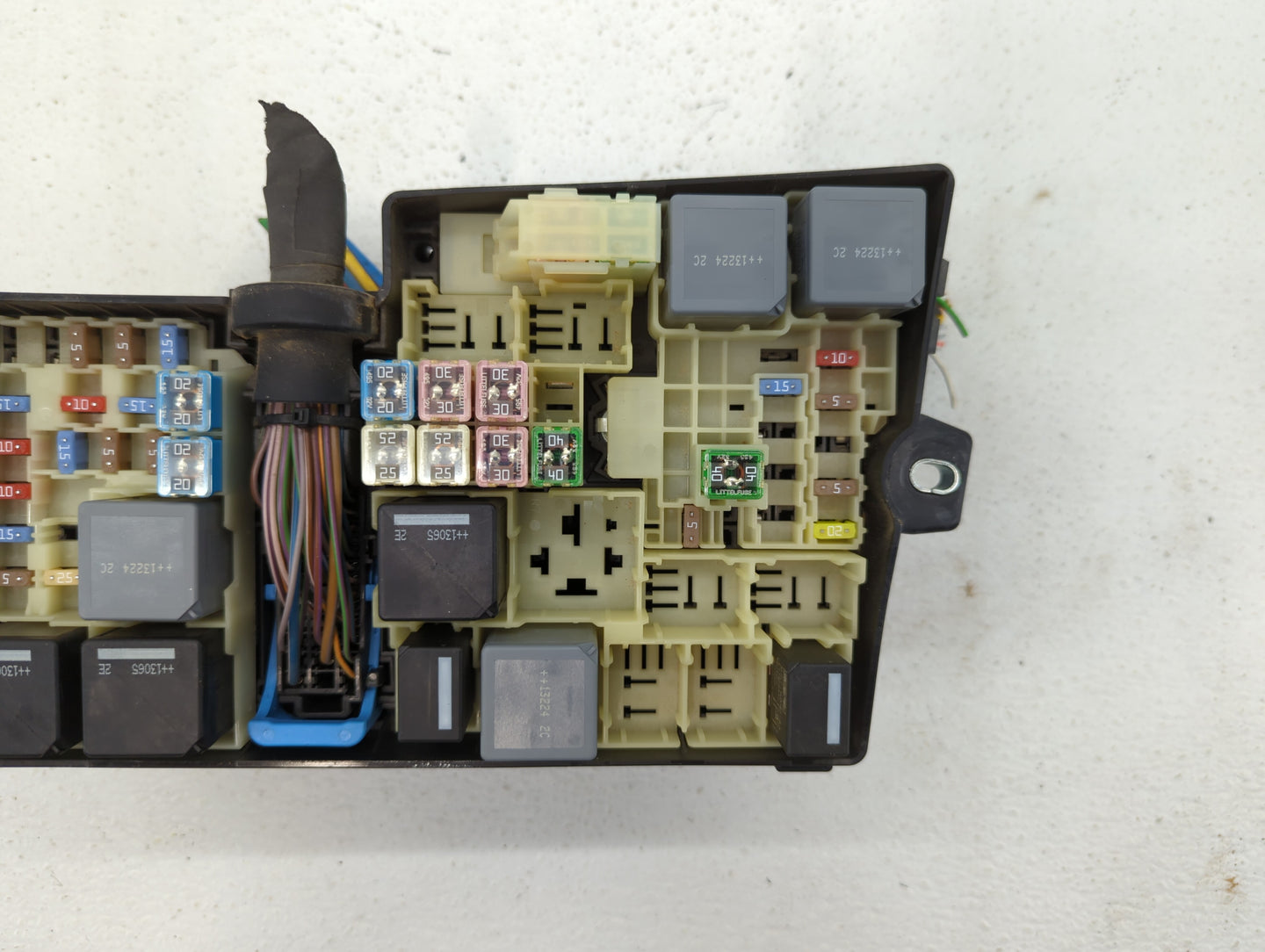 2013-2016 Ford Escape Fusebox Fuse Box Panel Relay Module P/N:AV6T-14A142-AB AV6T-14A067-AD Fits Fits 2013 2014 2015 2016 OE