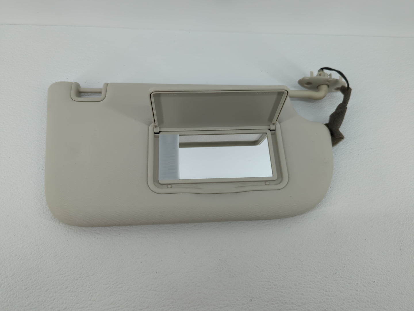 2013-2019 Ford Escape Sun Visor Shade Replacement Passenger Right Mirror Fits Fits 2013 2014 2015 2016 2017 2018 2019 OEM Us