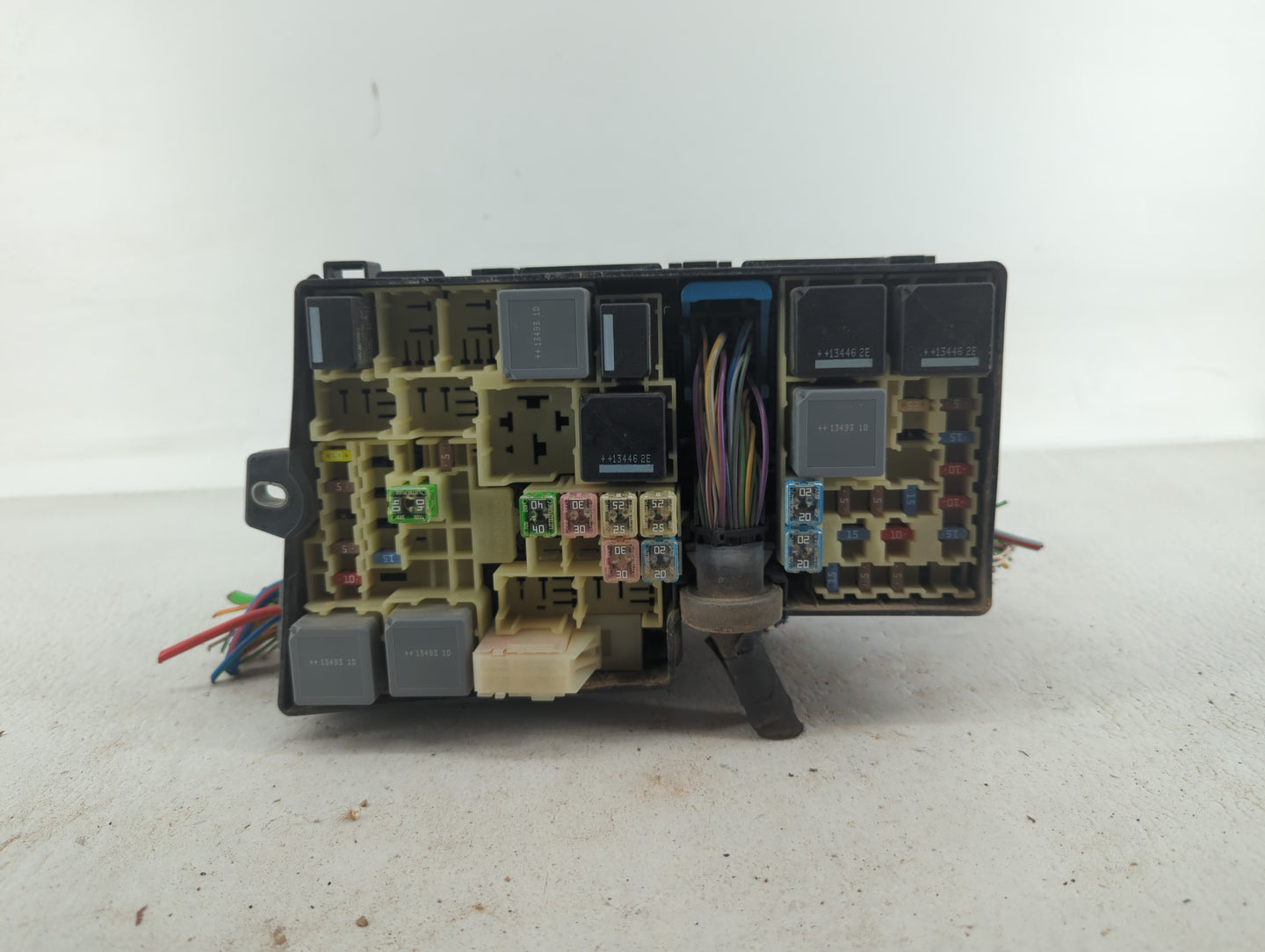 2013-2016 Ford Escape Fusebox Fuse Box Panel Relay Module P/N:AV6T-14A142-AB AV6T-14A067-AD Fits Fits 2013 2014 2015 2016 OE