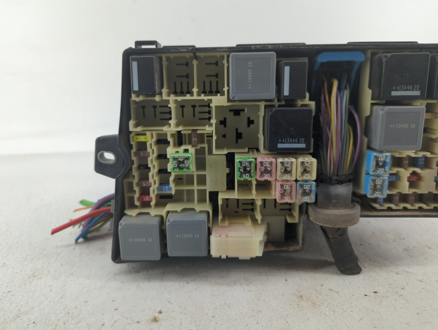 2013-2016 Ford Escape Fusebox Fuse Box Panel Relay Module P/N:AV6T-14A142-AB AV6T-14A067-AD Fits Fits 2013 2014 2015 2016 OE