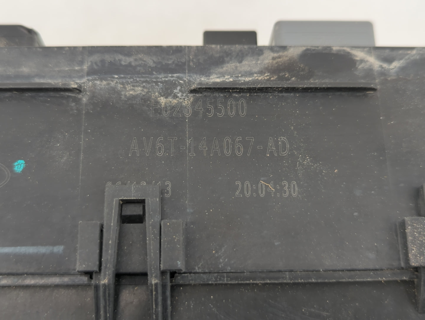 2013-2016 Ford Escape Fusebox Fuse Box Panel Relay Module P/N:AV6T-14A142-AB AV6T-14A067-AD Fits Fits 2013 2014 2015 2016 OE