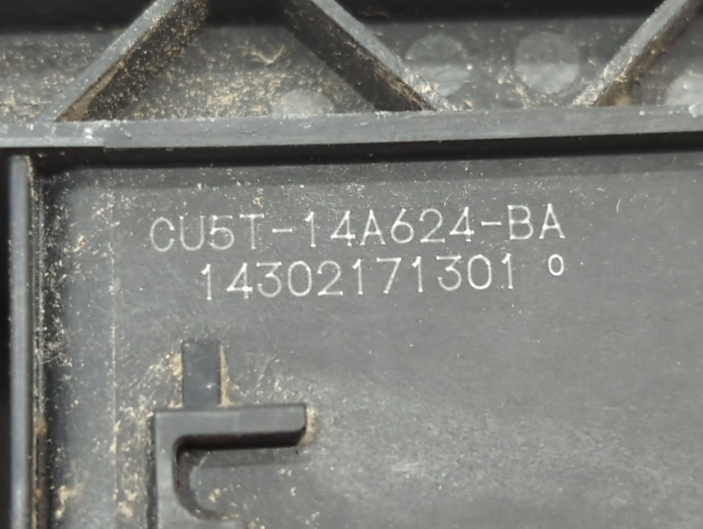 2014 Ford Escape PCM Engine Control Computer ECU ECM PCU OEM P/N:FJ5A-12A650-EC EJ5A-12A650-UC, FJ5A-12B684-BA Fits OEM Used