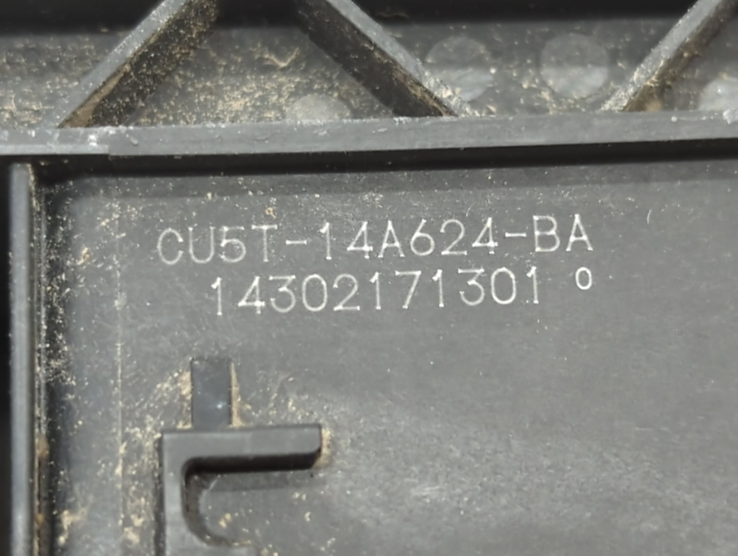 2014 Ford Escape PCM Engine Control Computer ECU ECM PCU OEM P/N:FJ5A-12A650-EC EJ5A-12A650-UC, FJ5A-12B684-BA Fits OEM Used