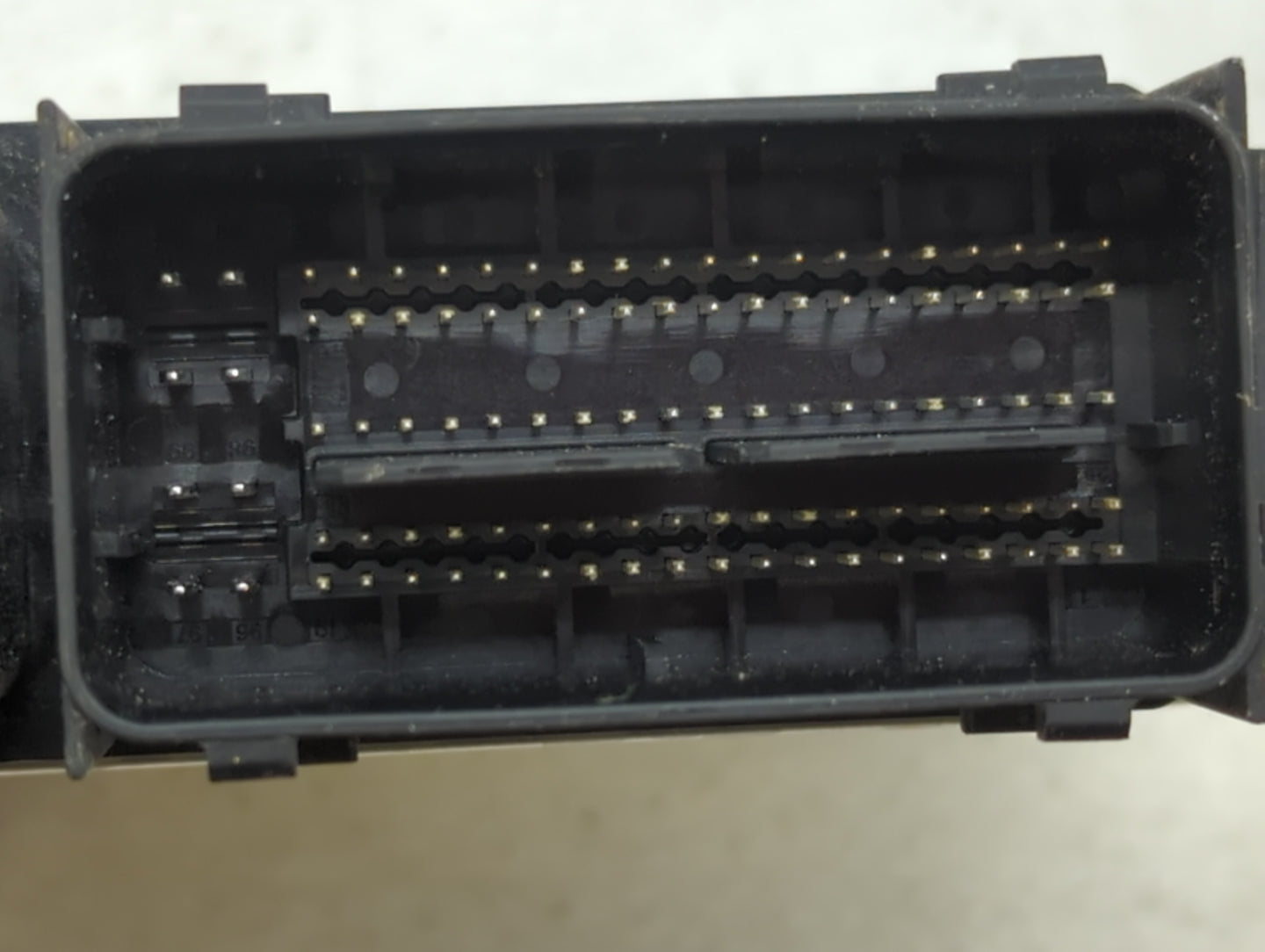 2014 Ford Escape PCM Engine Control Computer ECU ECM PCU OEM P/N:FJ5A-12A650-EC EJ5A-12A650-UC, FJ5A-12B684-BA Fits OEM Used