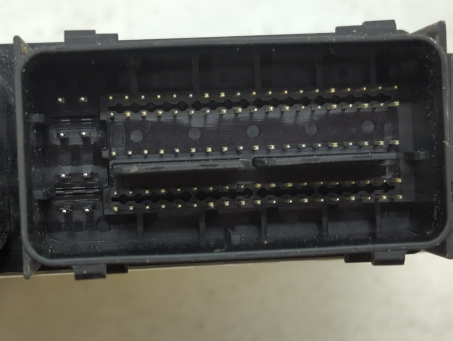 2014 Ford Escape PCM Engine Control Computer ECU ECM PCU OEM P/N:FJ5A-12A650-EC EJ5A-12A650-UC, FJ5A-12B684-BA Fits OEM Used