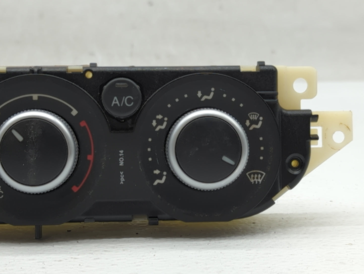 2013-2016 Ford Escape Climate Control Module Temperature AC/Heater Replacement P/N:CJ5T-19980-CF CJ5T-19980-CK Fits OEM Used