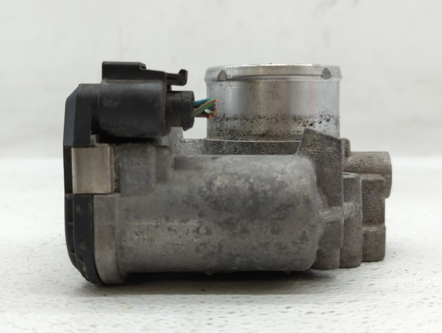 2013-2016 Ford Escape Throttle Body P/N:7S7G-9F991-CA Fits Fits 2013 2014 2015 2016 2017 2018 2019 OEM Used Auto Parts - Oem