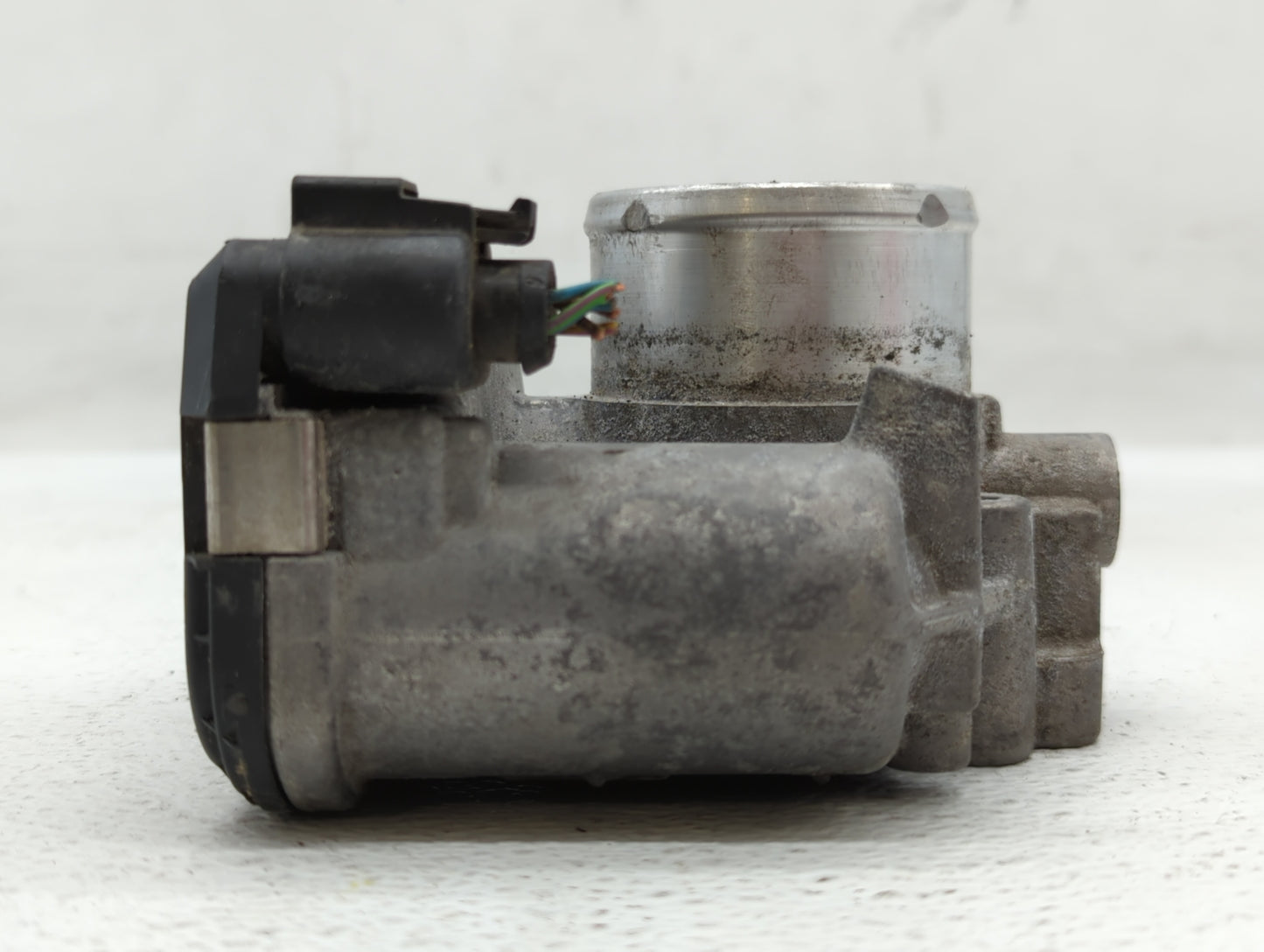 2013-2016 Ford Escape Throttle Body P/N:7S7G-9F991-CA Fits Fits 2013 2014 2015 2016 2017 2018 2019 OEM Used Auto Parts - Oem