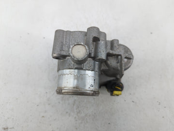 2013-2016 Ford Escape Throttle Body P/N:7S7G-9F991-CA Fits Fits 2013 2014 2015 2016 2017 2018 2019 OEM Used Auto Parts