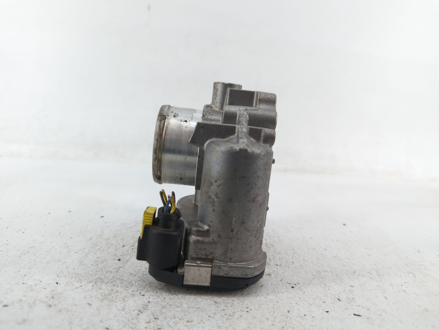 2013-2016 Ford Escape Throttle Body P/N:7S7G-9F991-CA Fits Fits 2013 2014 2015 2016 2017 2018 2019 OEM Used Auto Parts - Oem
