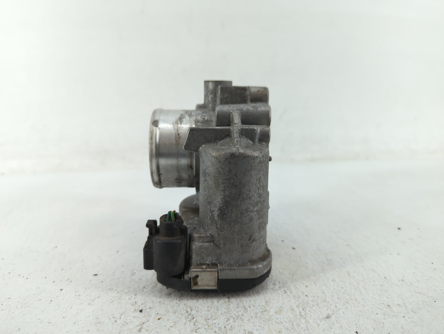 2013-2016 Ford Escape Throttle Body P/N:7S7G-9F991-CA Fits Fits 2013 2014 2015 2016 2017 2018 2019 OEM Used Auto Parts - Oem