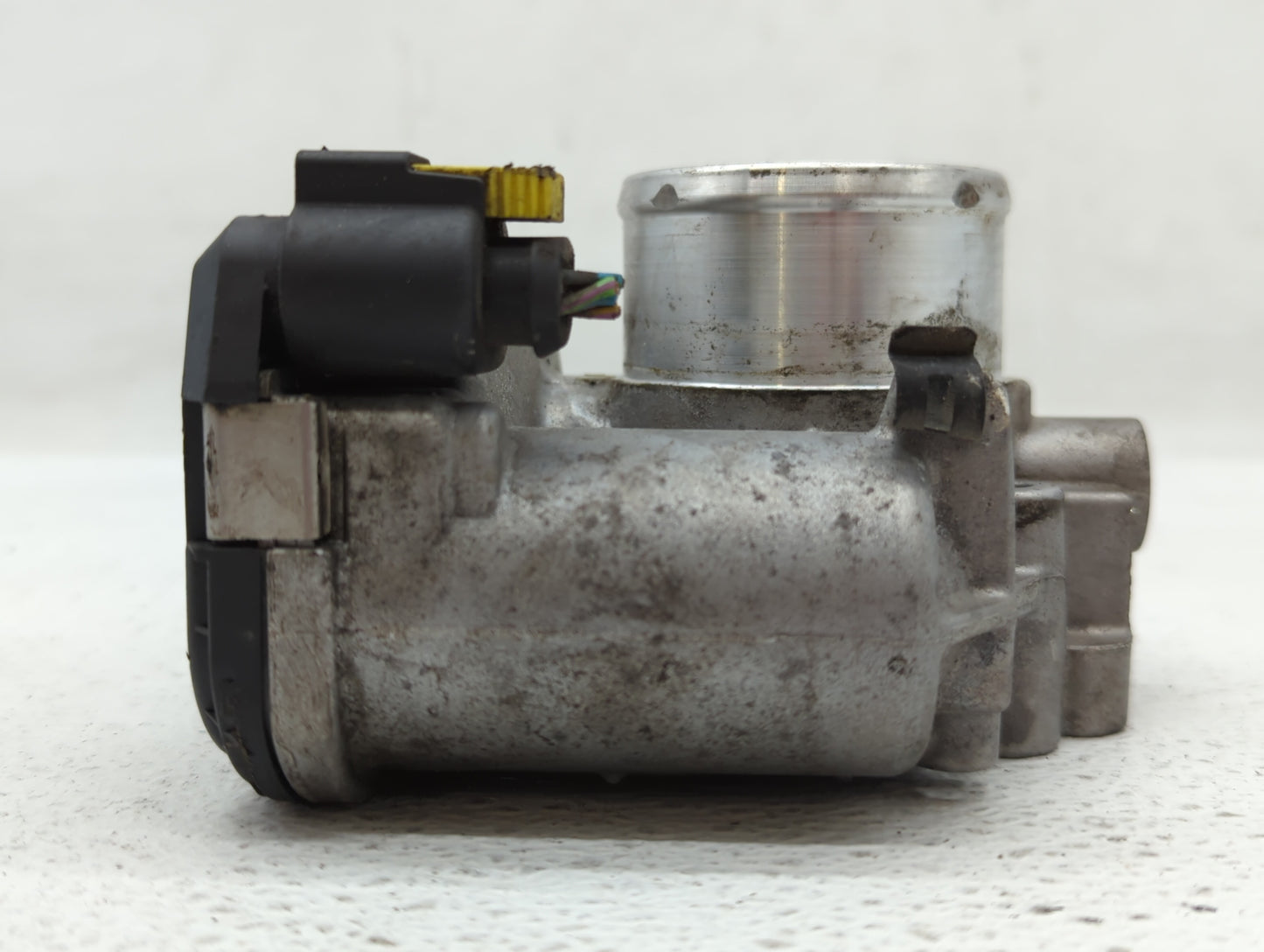 2013-2016 Ford Escape Throttle Body P/N:7S7G-9F991-CA Fits Fits 2013 2014 2015 2016 2017 2018 2019 OEM Used Auto Parts - Oem