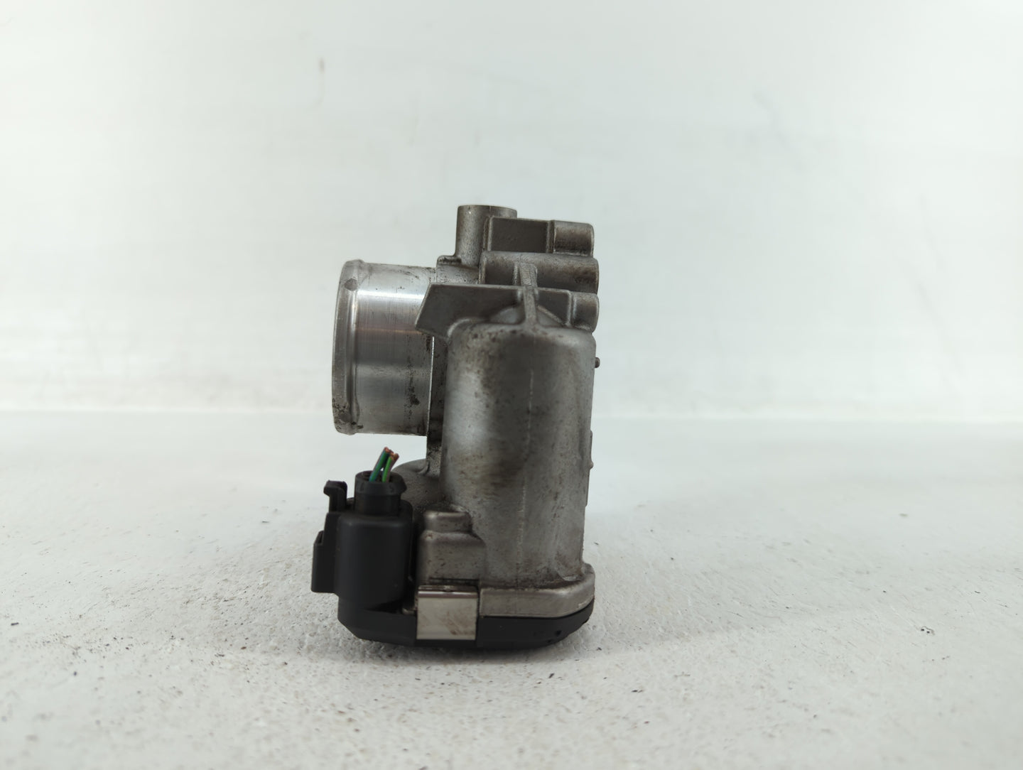 2013-2016 Ford Escape Throttle Body P/N:7S7G-9F991-CA Fits Fits 2013 2014 2015 2016 2017 2018 2019 OEM Used Auto Parts - Oem