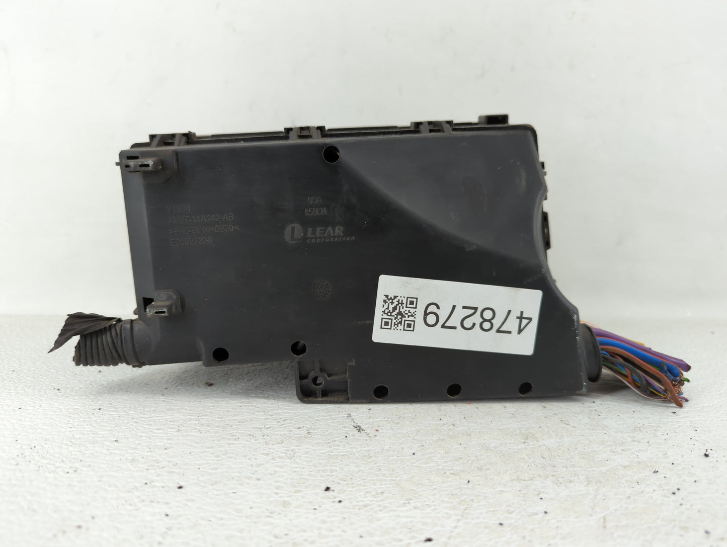2013-2016 Ford Escape Fusebox Fuse Box Panel Relay Module P/N:AV6T-14A142-AB AV6T-14A067-AC Fits Fits 2013 2014 2015 2016 OE