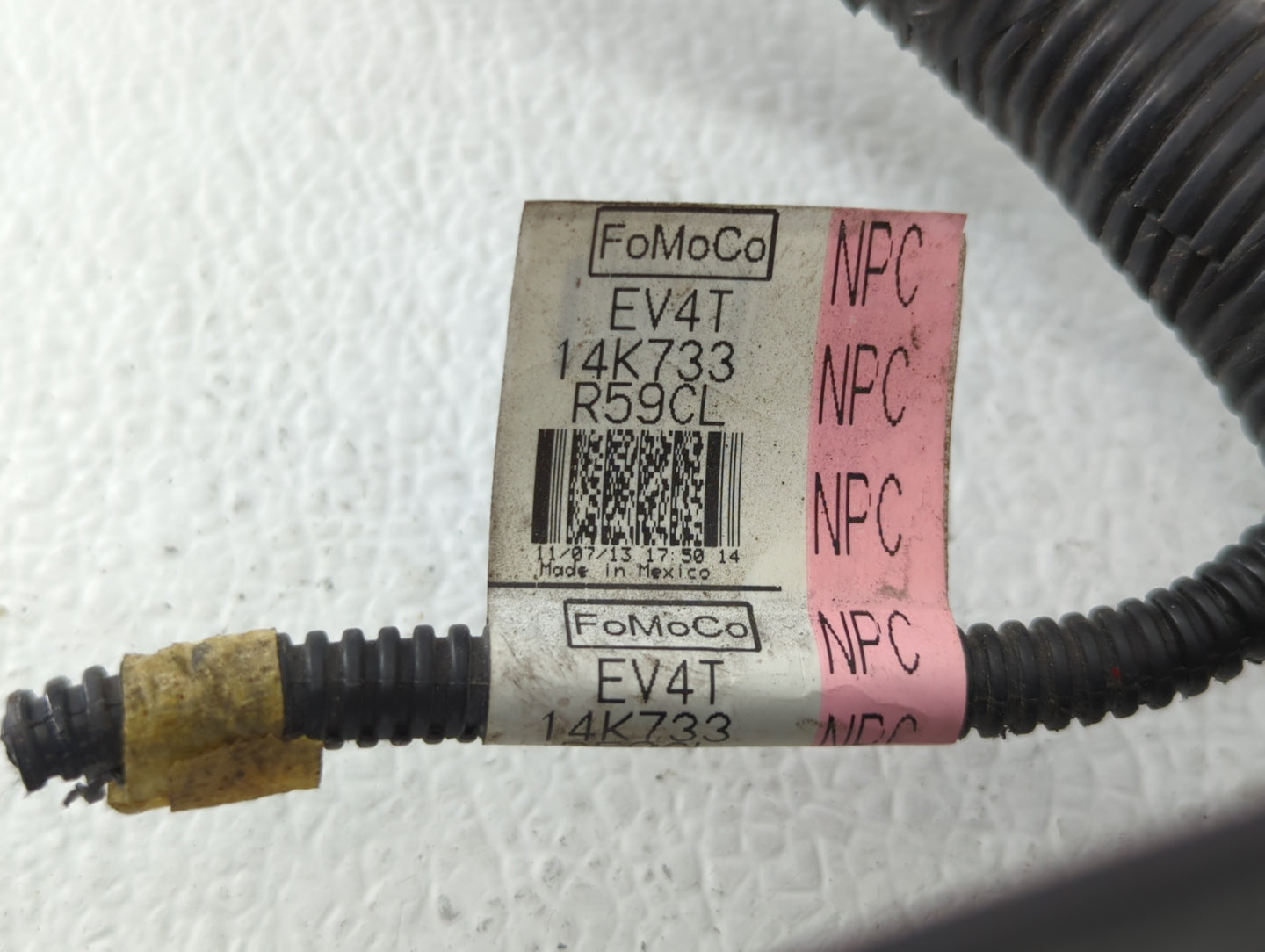 2013-2016 Ford Escape Fusebox Fuse Box Panel Relay Module P/N:AV6T-14A067-AD AV6T-14A067-AC Fits Fits 2013 2014 2015 2016 OE