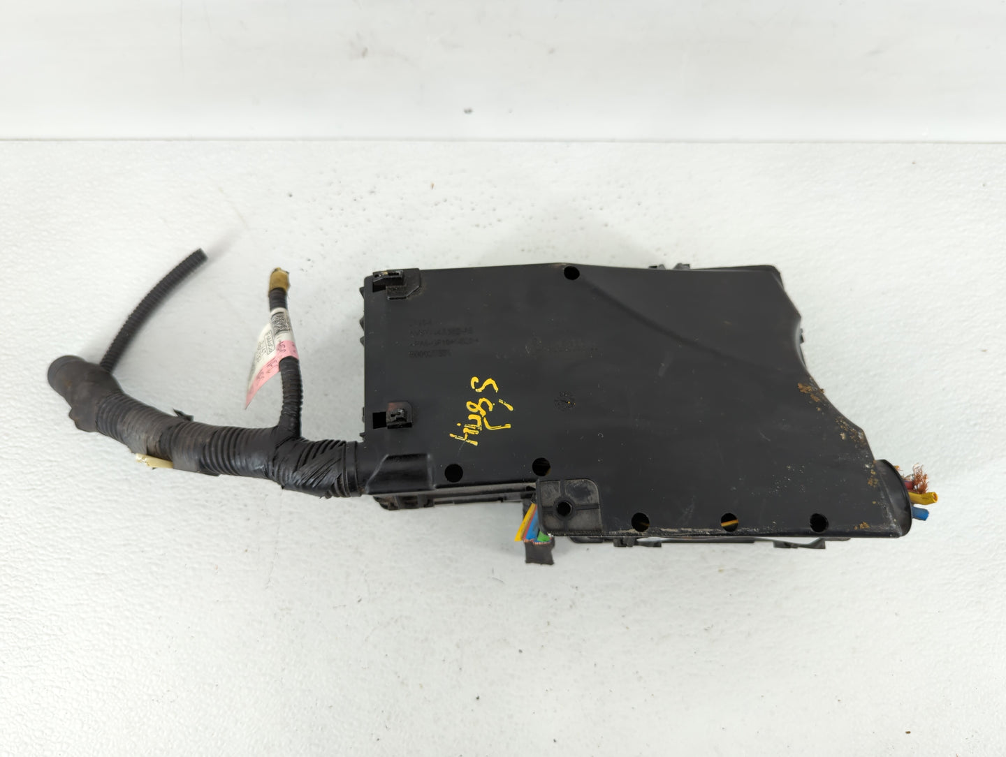 2013-2016 Ford Escape Fusebox Fuse Box Panel Relay Module P/N:AV6T-14A067-AD AV6T-14A067-AC Fits Fits 2013 2014 2015 2016 OE
