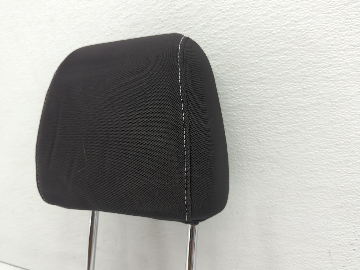 2013-2015 Ford Escape Headrest Head Rest Front Driver Passenger Seat - Oemusedautoparts1.com