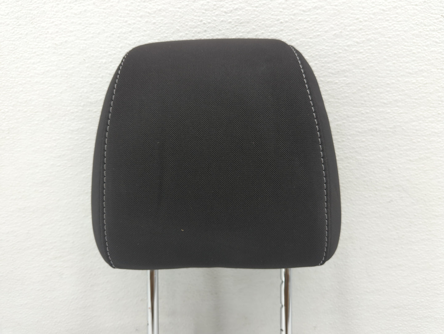2013-2015 Ford Escape Headrest Head Rest Front Driver Passenger Seat - Oemusedautoparts1.com