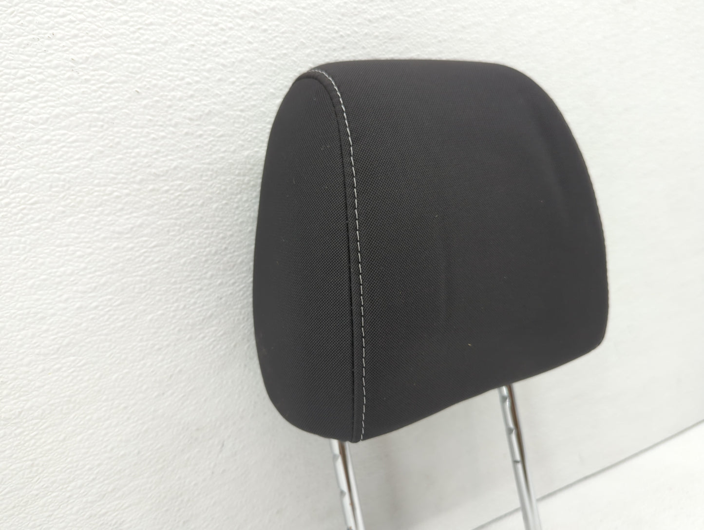 2013-2015 Ford Escape Headrest Head Rest Front Driver Passenger Seat - Oemusedautoparts1.com