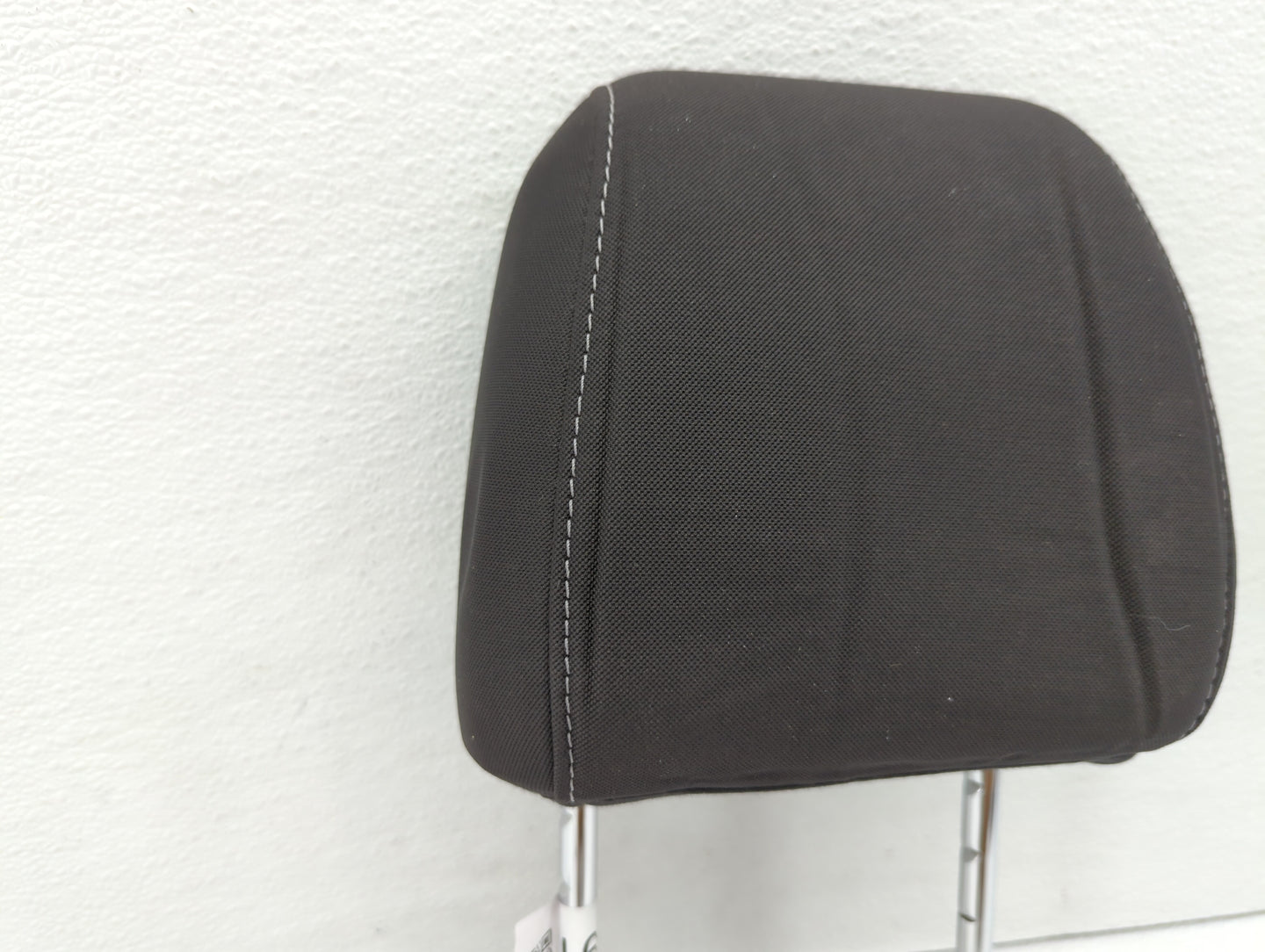 2013-2015 Ford Escape Headrest Head Rest Front Driver Passenger Seat - Oemusedautoparts1.com