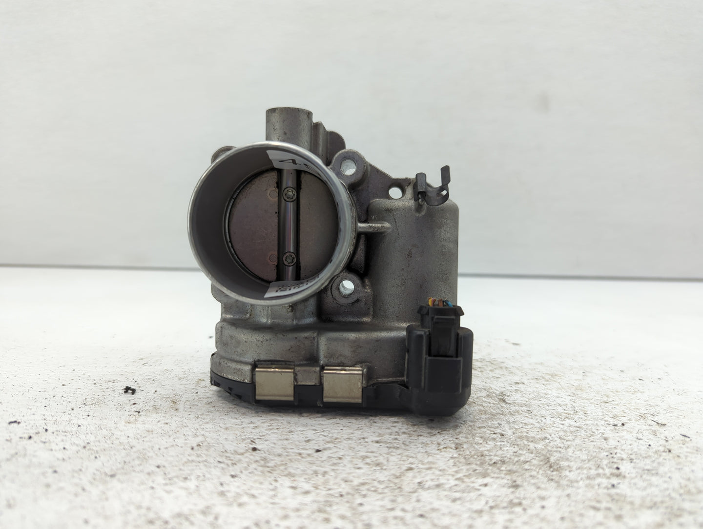 2013-2016 Ford Escape Throttle Body P/N:7S7G-9F991-CA Fits Fits 2013 2014 2015 2016 2017 2018 2019 OEM Used Auto Parts - Oem
