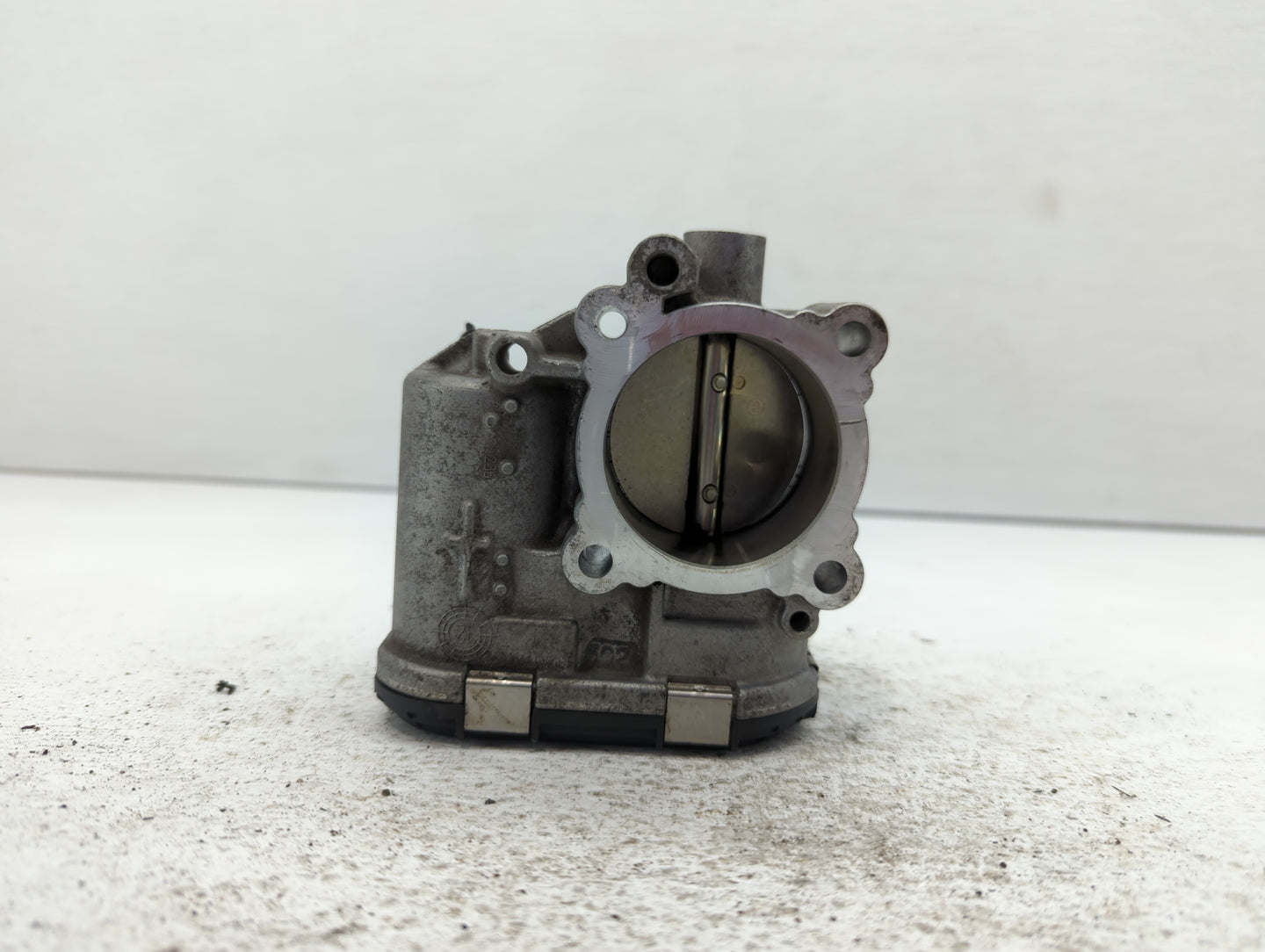 2013-2016 Ford Escape Throttle Body P/N:7S7G-9F991-CA Fits Fits 2013 2014 2015 2016 2017 2018 2019 OEM Used Auto Parts - Oem
