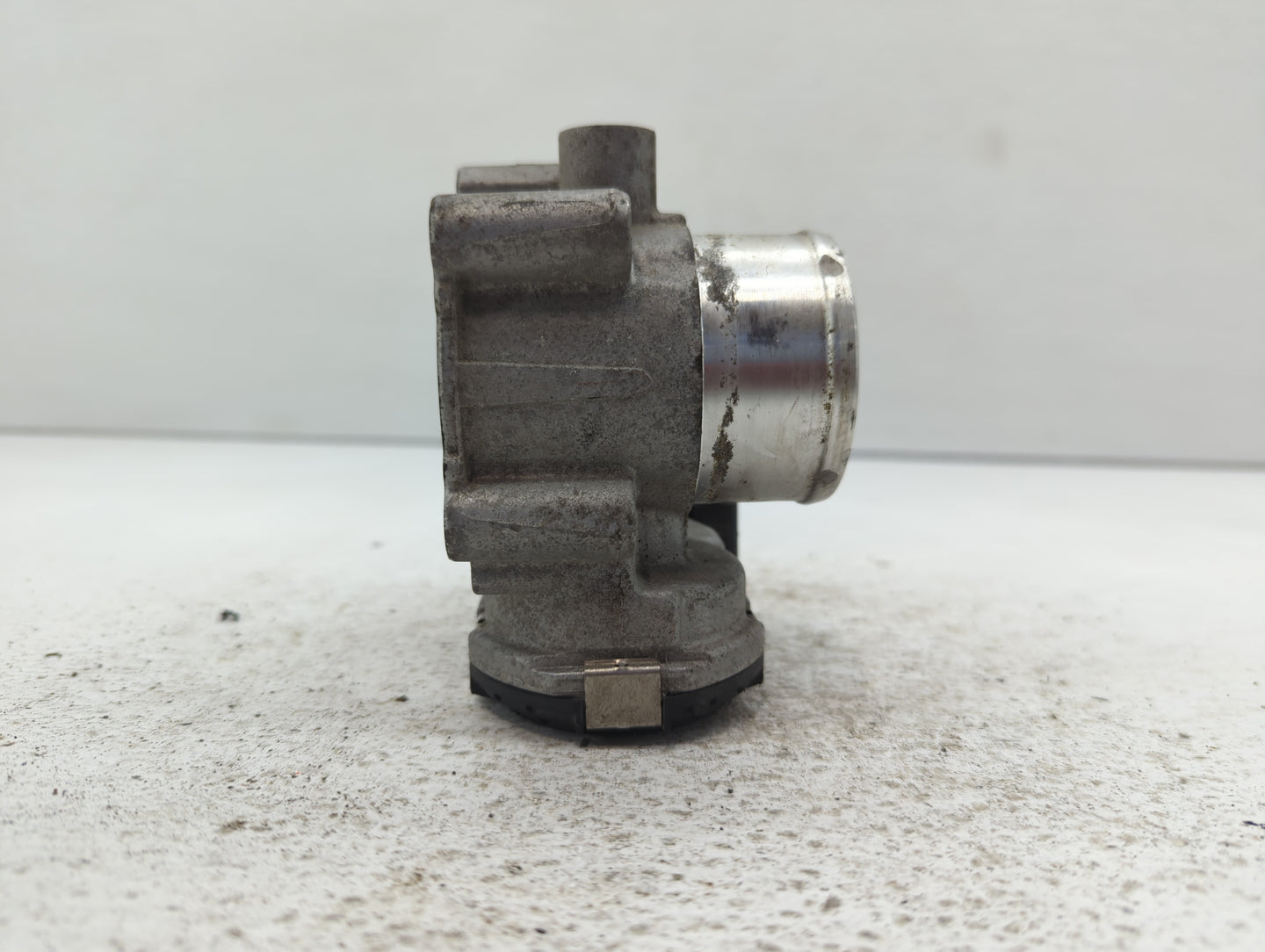 2013-2016 Ford Escape Throttle Body P/N:7S7G-9F991-CA Fits Fits 2013 2014 2015 2016 2017 2018 2019 OEM Used Auto Parts - Oem