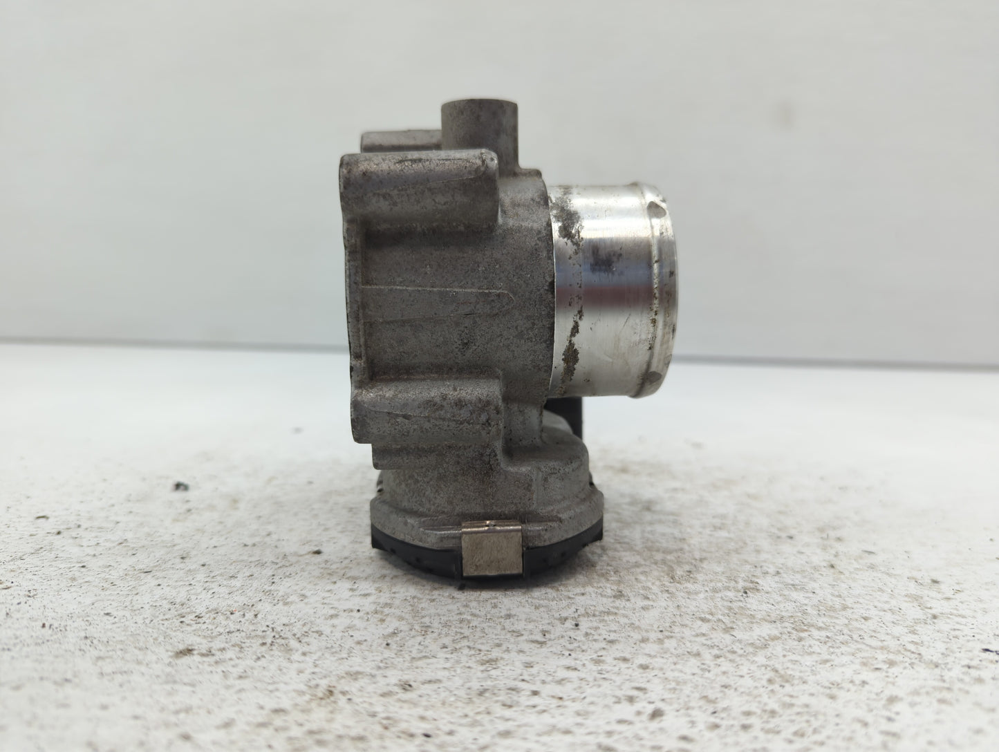 2013-2016 Ford Escape Throttle Body P/N:7S7G-9F991-CA Fits Fits 2013 2014 2015 2016 2017 2018 2019 OEM Used Auto Parts - Oem