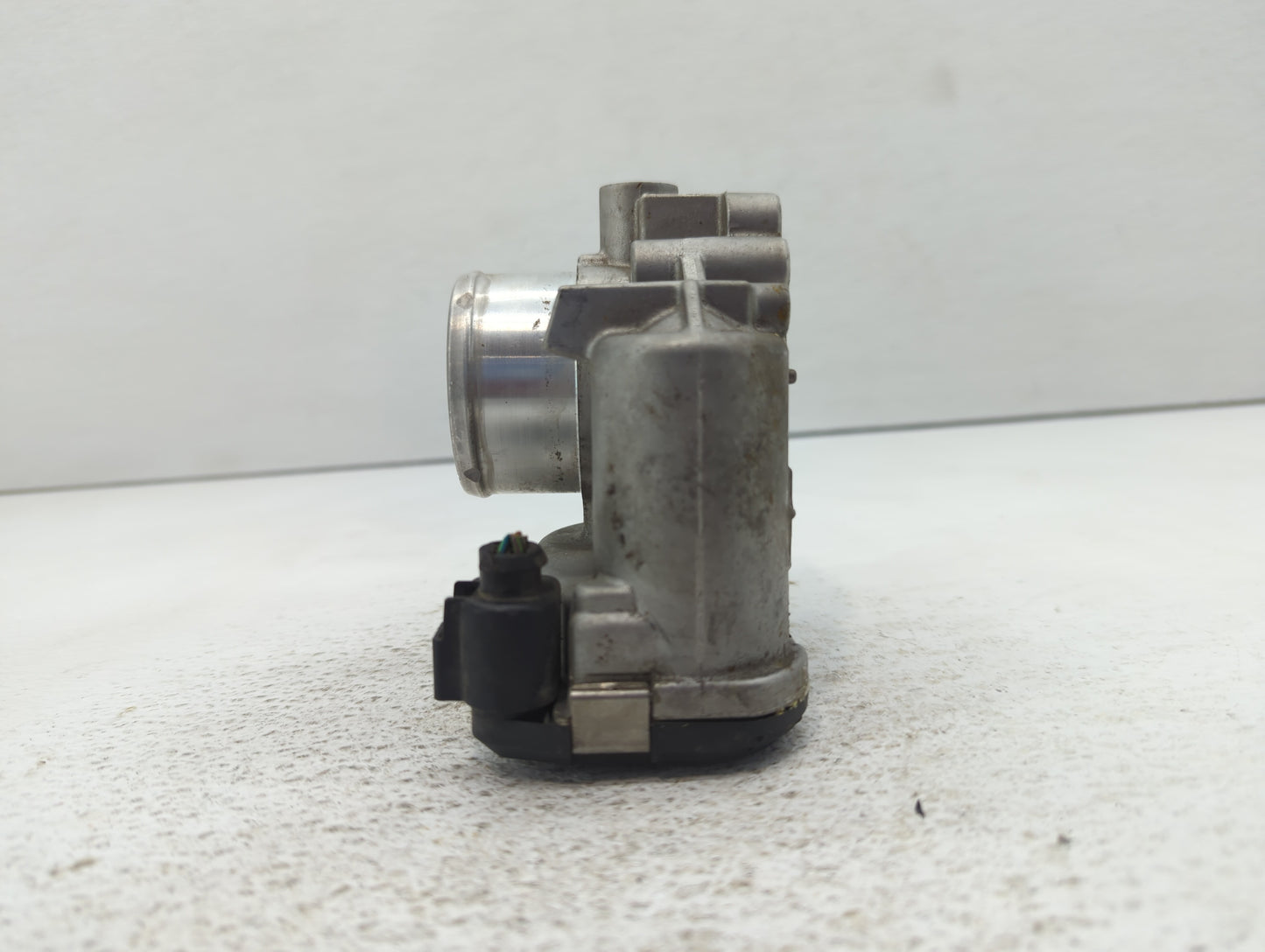 2013-2016 Ford Escape Throttle Body P/N:7S7G-9F991-CA Fits Fits 2013 2014 2015 2016 2017 2018 2019 OEM Used Auto Parts - Oem