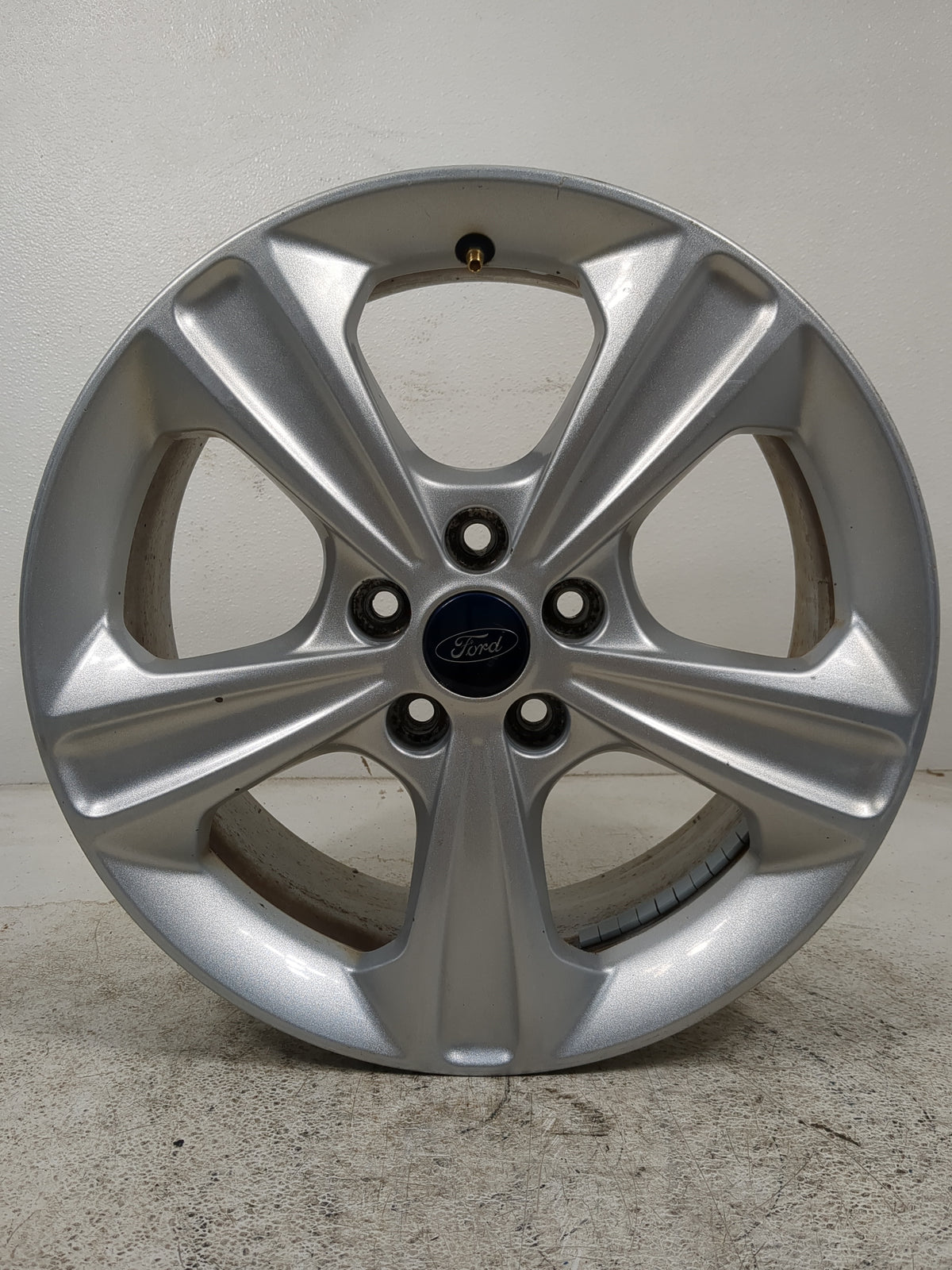 2013-2016 Ford Escape Oem Wheel Rim 5000846 - Oemusedautoparts1.com