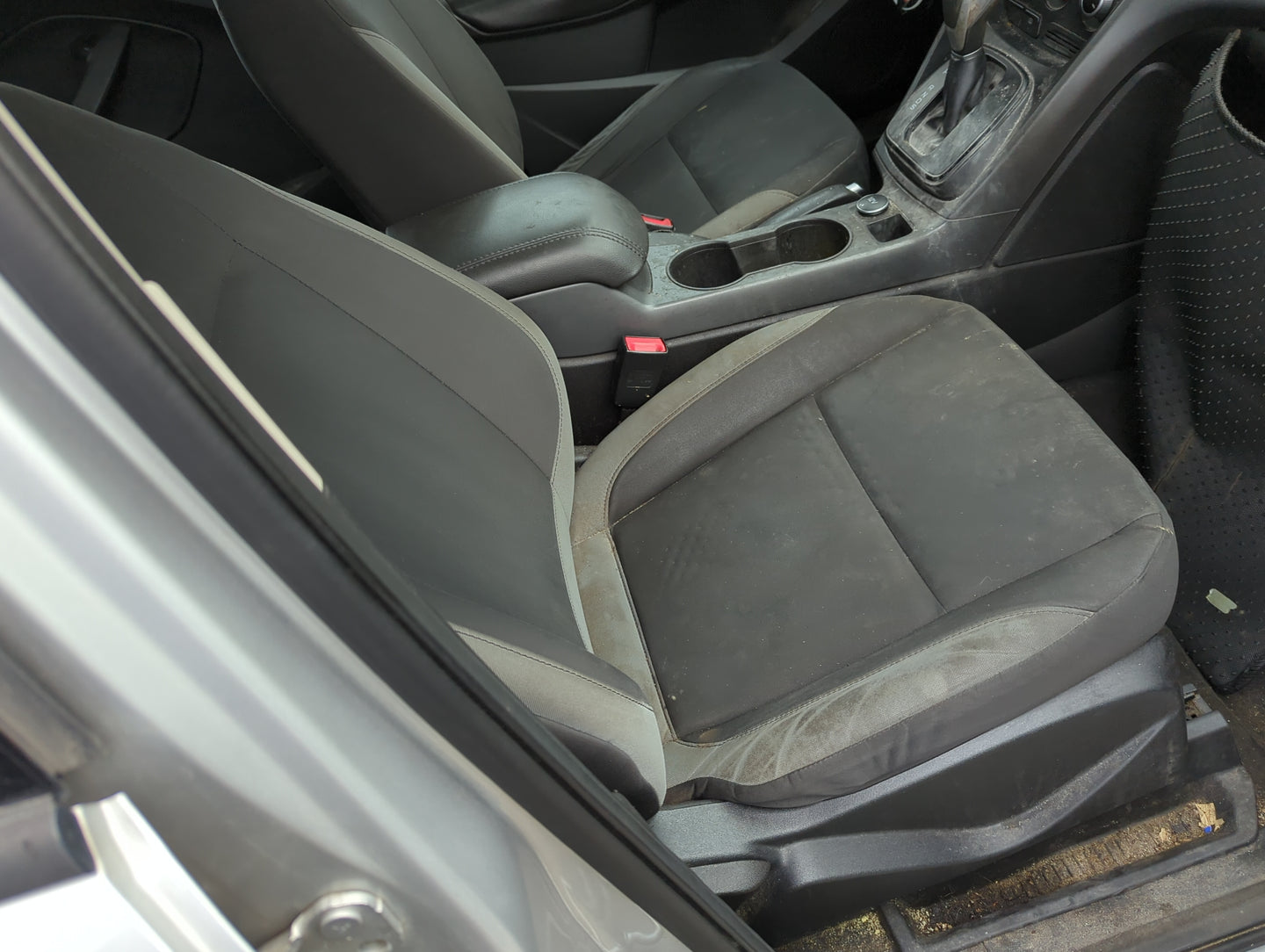 2013-2015 Ford Escape Passenger Front Seat Oem 5006796 - Oemusedautoparts1.com