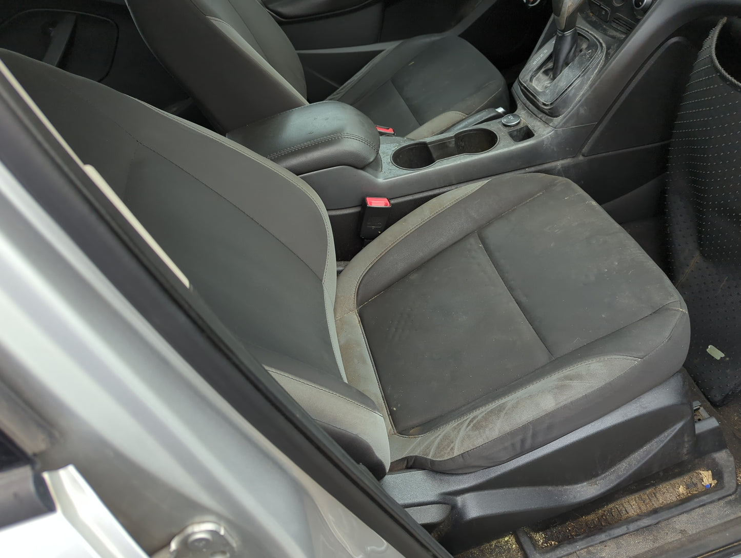 2013-2015 Ford Escape Passenger Front Seat Oem 5006796 - Oemusedautoparts1.com