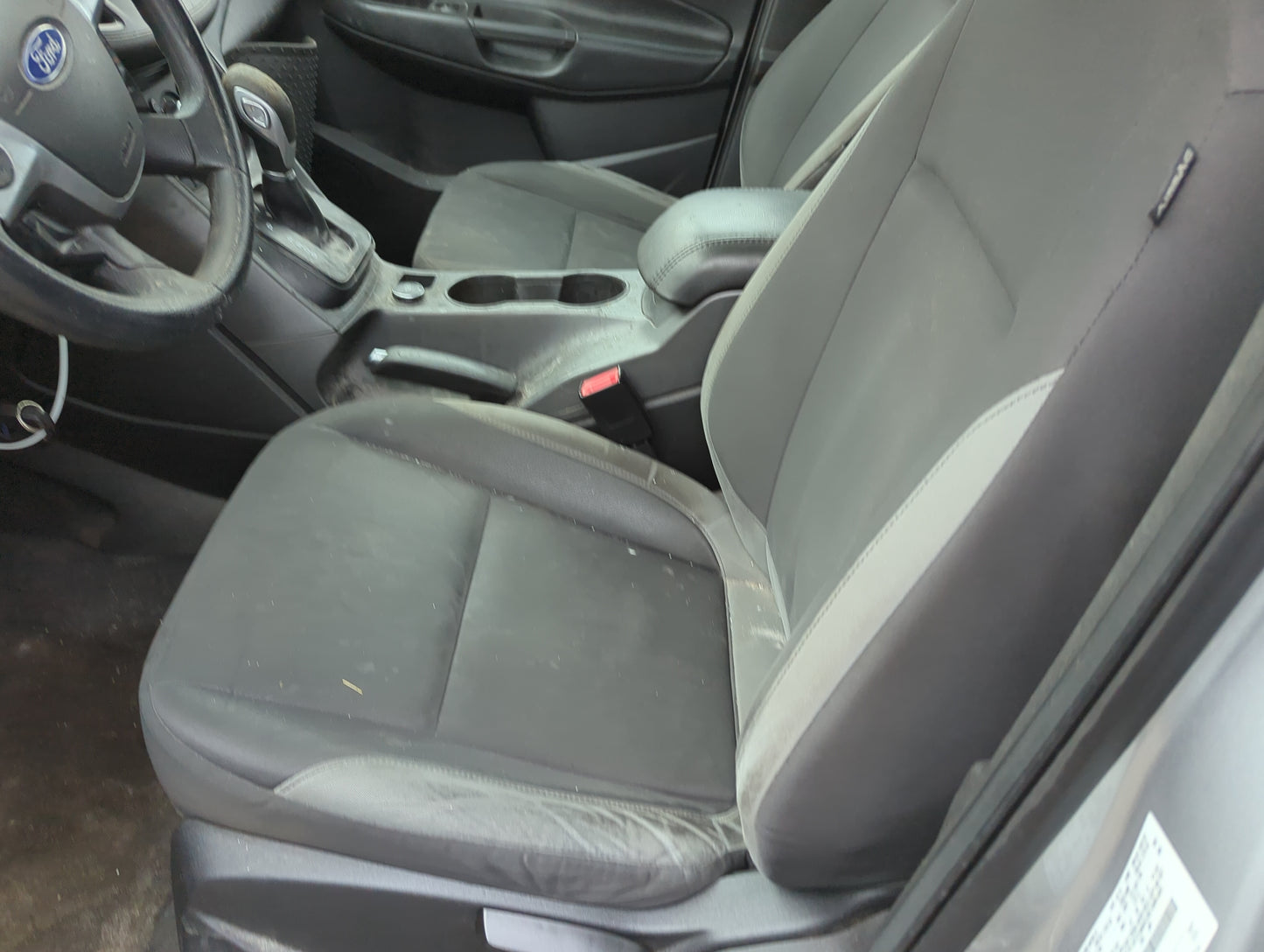2013-2015 Ford Escape Driver Front Seat Oem 5006797 - Oemusedautoparts1.com