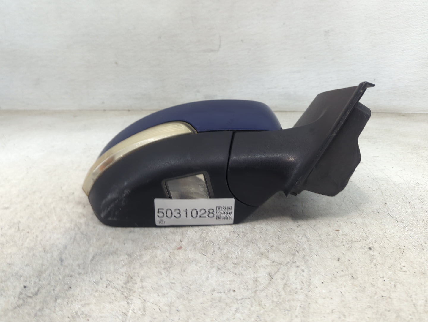 2013-2016 Ford Escape Passenger Side View Mirror - Right Door Mirror OEM Used - Oemusedautoparts1.com