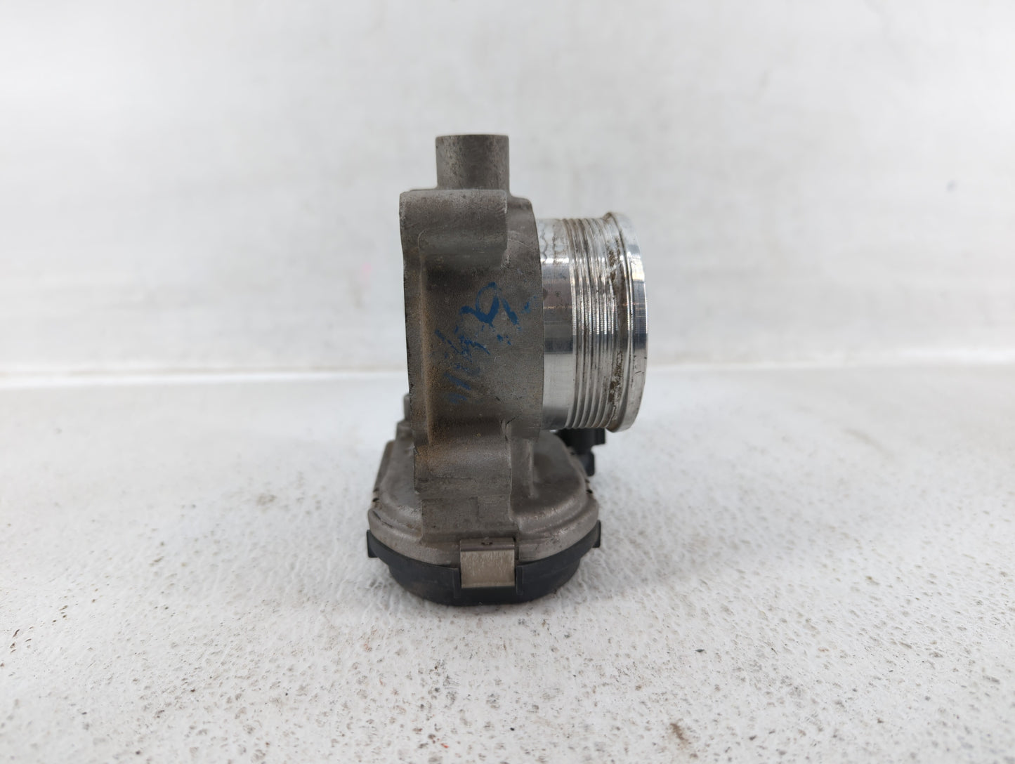 2013-2016 Ford Escape Throttle Body P/N:CM5E-9F991-AD Fits Fits 2012 2013 2014 2015 2016 2017 OEM Used Auto Parts - Oemuseda