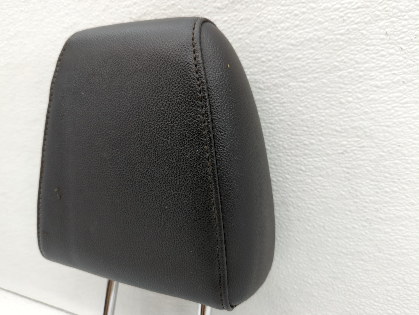2013-2015 Ford Escape Headrest Head Rest Front Driver Passenger Seat - Oemusedautoparts1.com
