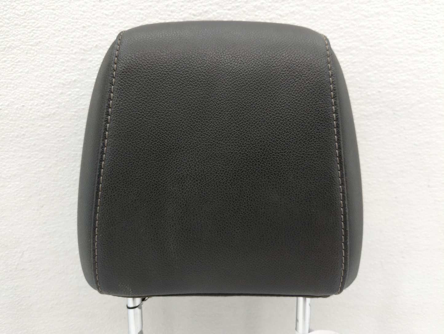2013-2015 Ford Escape Headrest Head Rest Front Driver Passenger Seat - Oemusedautoparts1.com