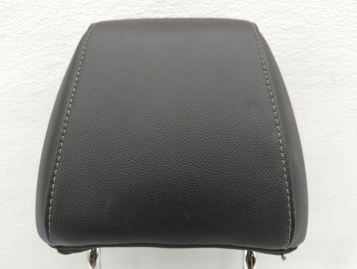 2013-2015 Ford Escape Headrest Head Rest Front Driver Passenger Seat - Oemusedautoparts1.com
